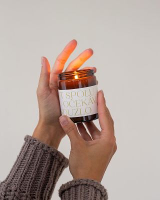 Za měsíc jsou Vánoce. 🎄 Zapalte si doma vůni, která zahřeje — skořice, hřebíček a citrusy a nalaďte se na sváteční...